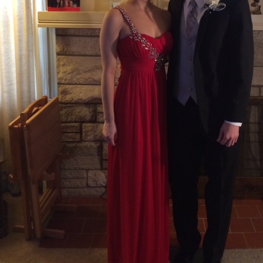 Red prom dress